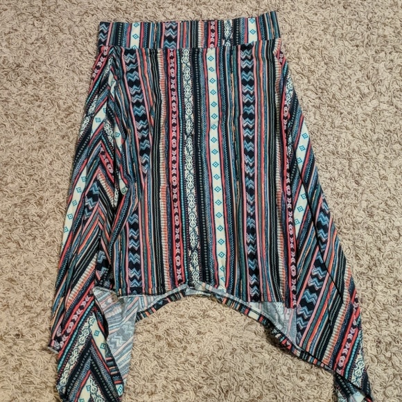 Maurices Dresses & Skirts - Maurice's Hi-Low Aztec Print Skirt SZ L